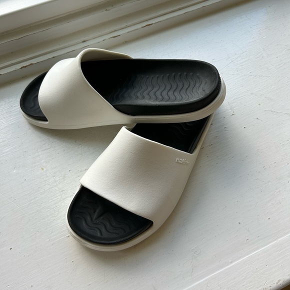 Native slides - Picture 3 of 6